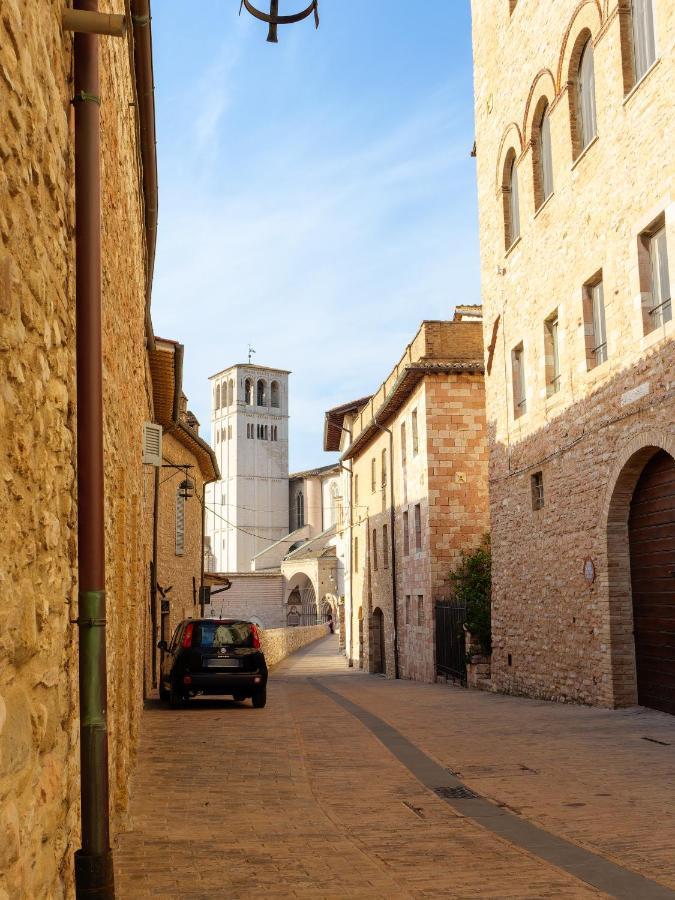 Rustic House, Con Patio E Giardino, Assisi Centro Villa Luaran gambar